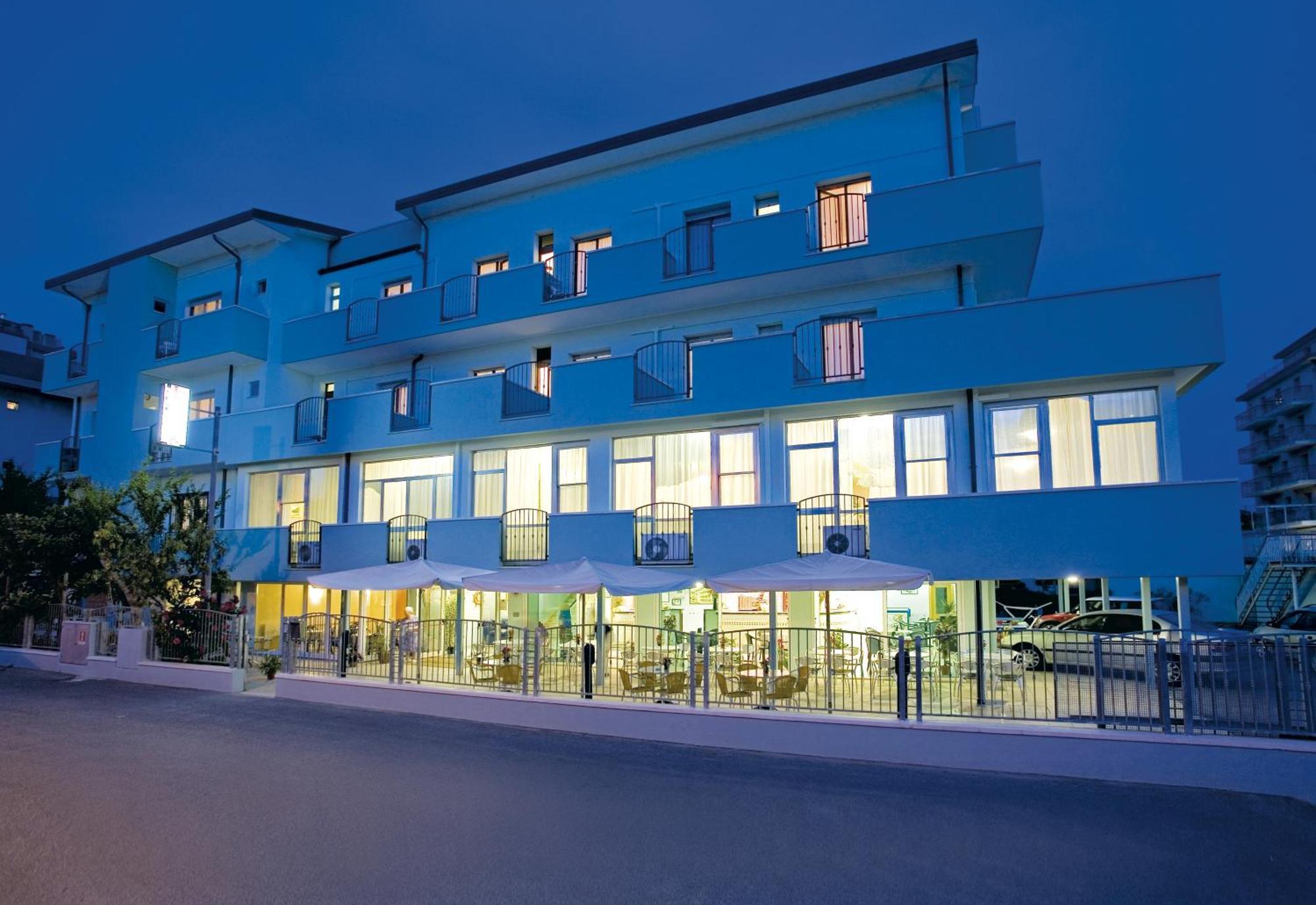 Hotel Letizia 3*